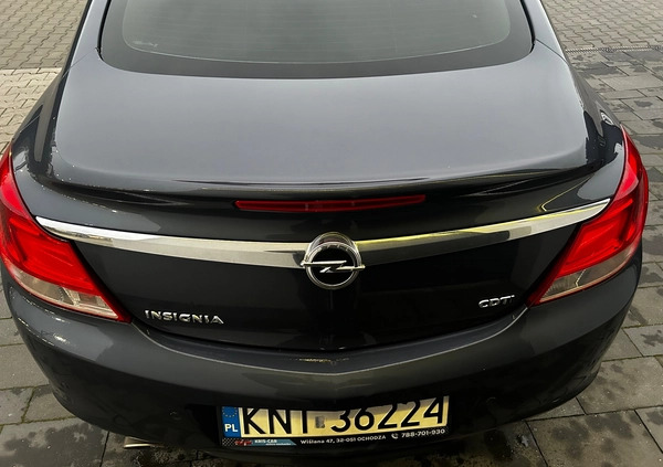 Opel Insignia cena 27500 przebieg: 220000, rok produkcji 2009 z Skawina małe 121